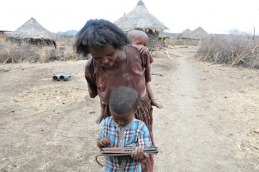 En un experimento del proyecto OLPC niños analfabetos hackean Android